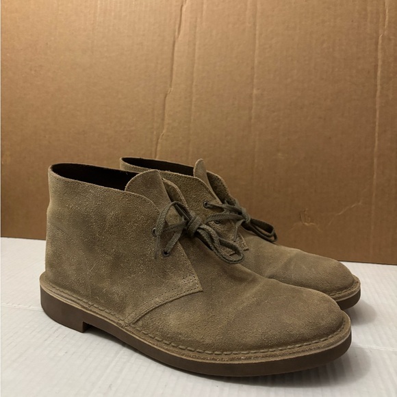 Clarks Men\'s Taupe Suede Lace Up Chukka Ankle Dress Boots Size 10M